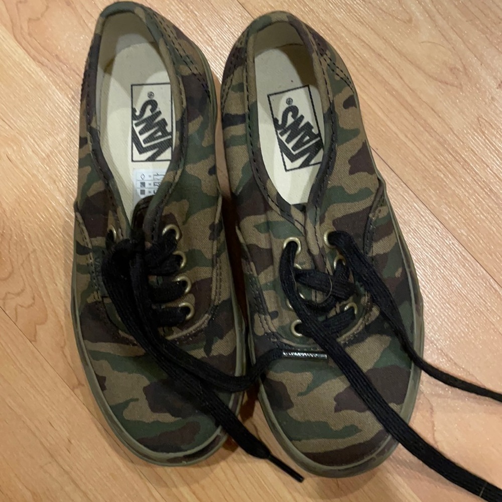 Never worn Camo Vans